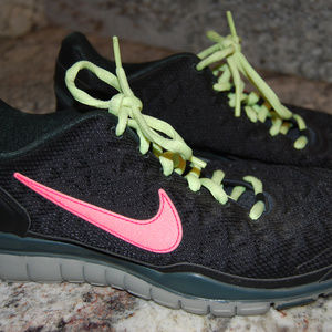 Women's Nike "H2o Repel" shoes